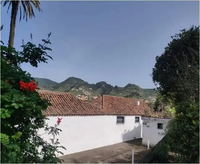 Vista exterior de Casa o xalet en venda en Tegueste amb Jardí privat, Terrassa i Balcó