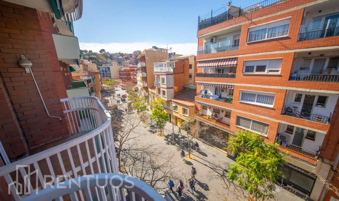 Außenansicht von Wohnung zum Verkauf in Montcada i Reixac mit Klimaanlage, Heizung und Balkon