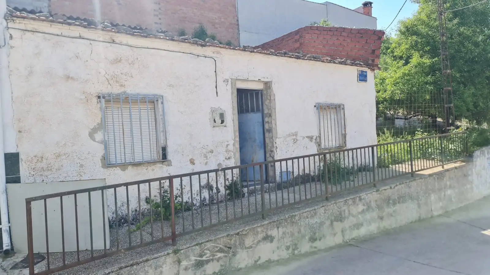 Vista exterior de Planta baja en venta en Villanueva del Arzobispo