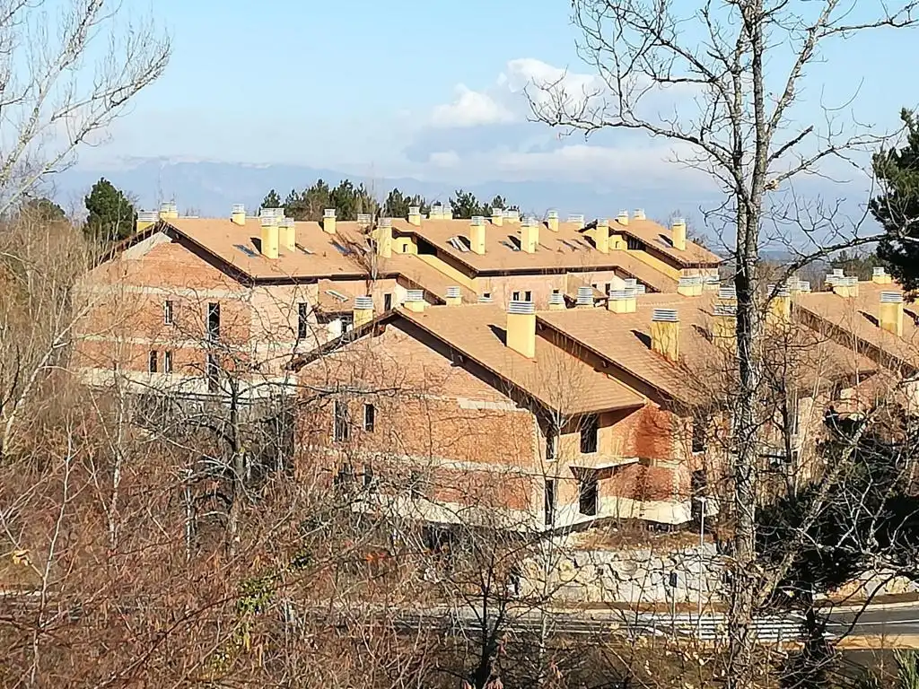 Vista exterior de Edificio en venta en Sojuela
