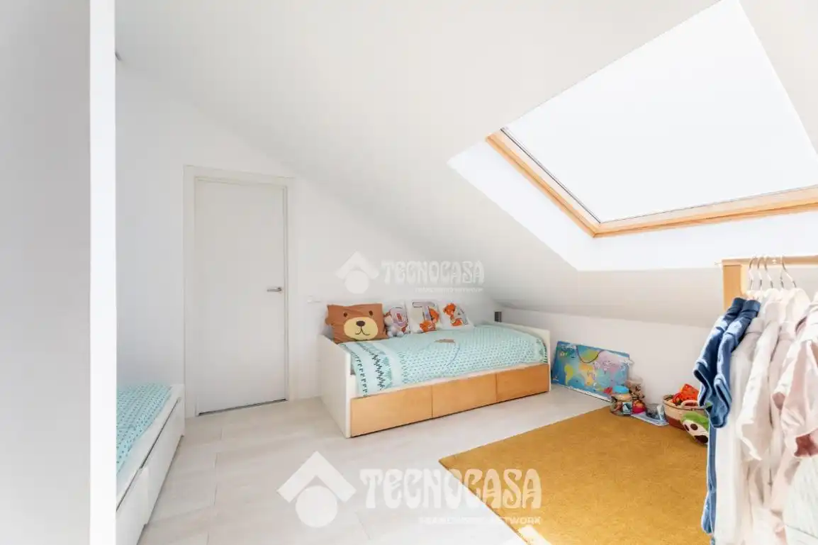 Bedroom of Flat for sale in Las Rozas de Madrid  with Storage room and Community pool