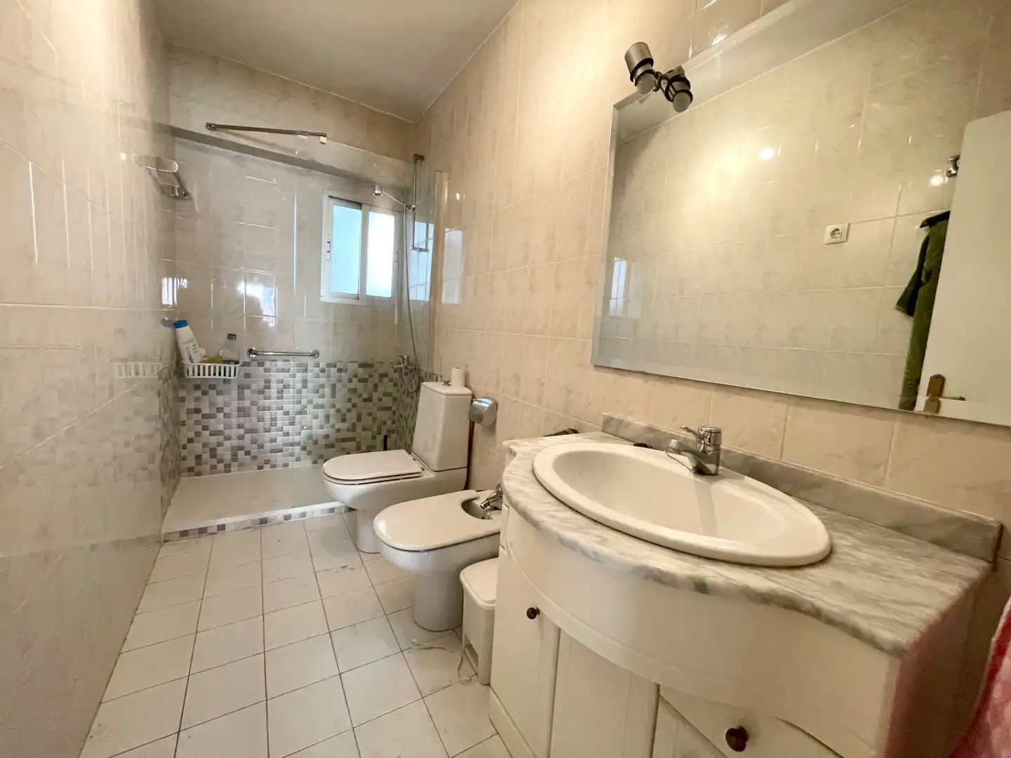 Bathroom of Flat for sale in Salamanca  with Heating, Storage room and Furnished