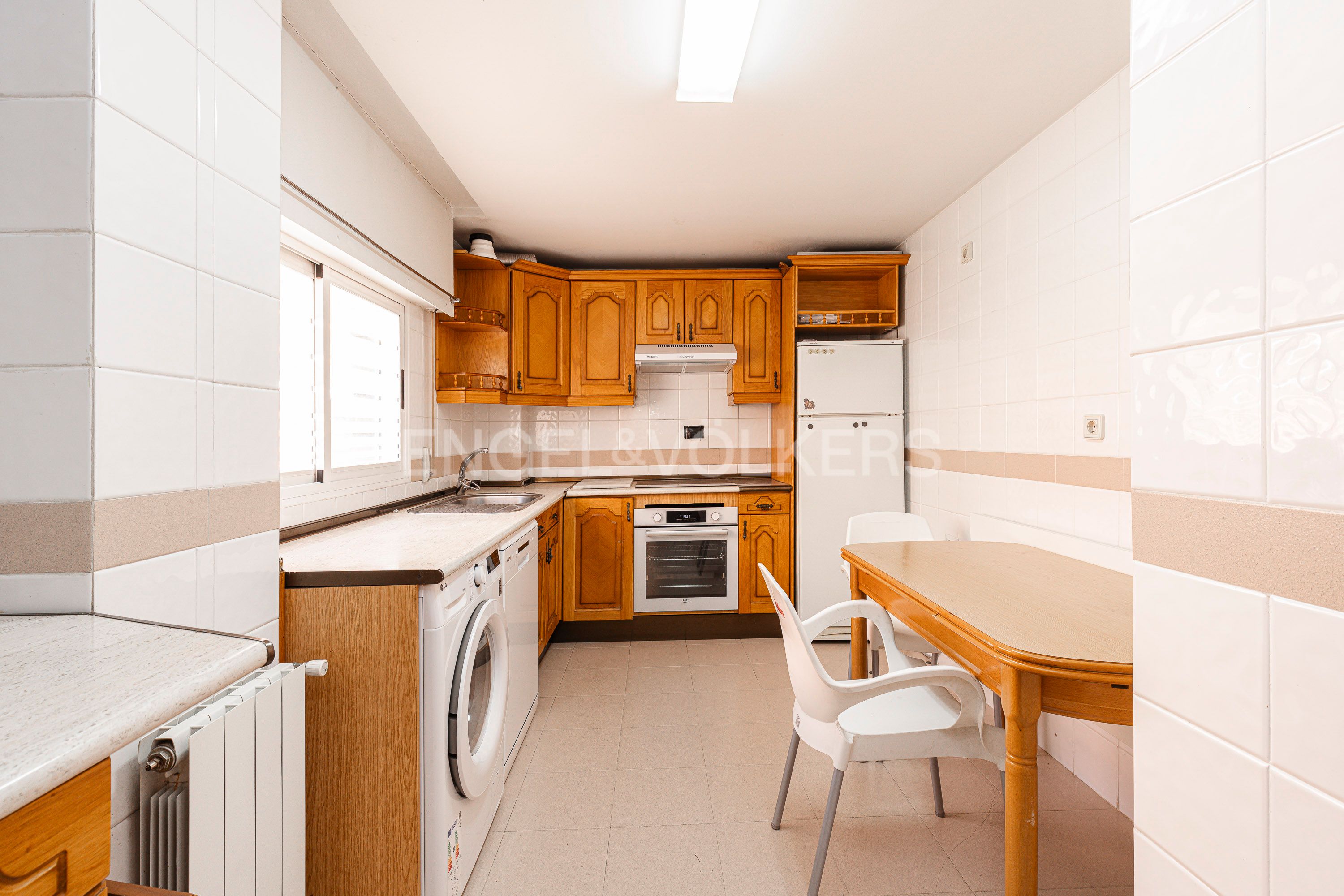 Cocina de Apartamento en venta en  Madrid Capital con Calefacción, Terraza y Trastero