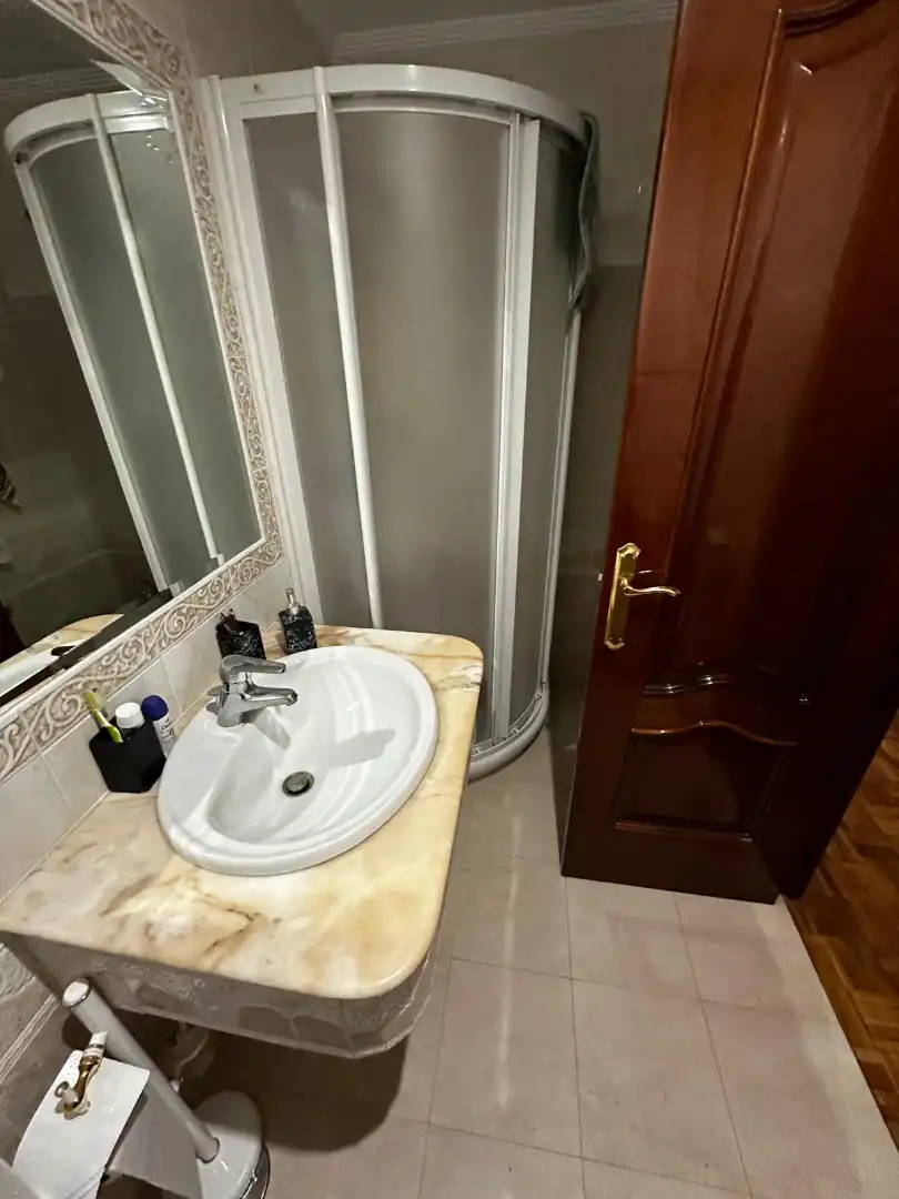 Bathroom of Flat for sale in Jaén  with Air Conditioner, Heating and Balcony