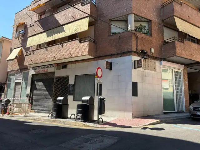 Vista exterior de Local en venda en Majadahonda