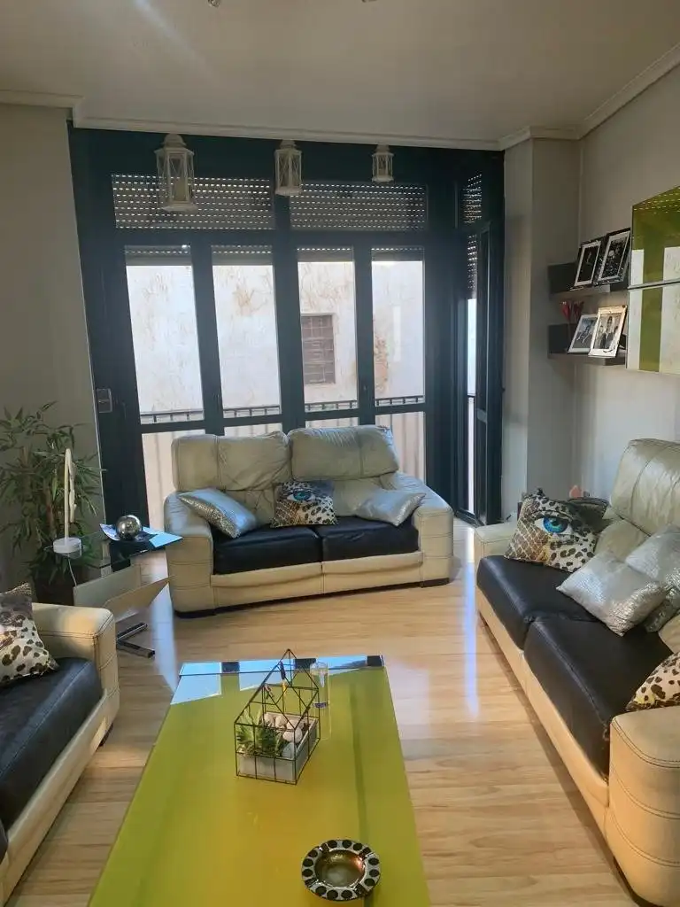 Sala de estar de Piso en venta en Totana con Aire acondicionado, Calefacción y Trastero