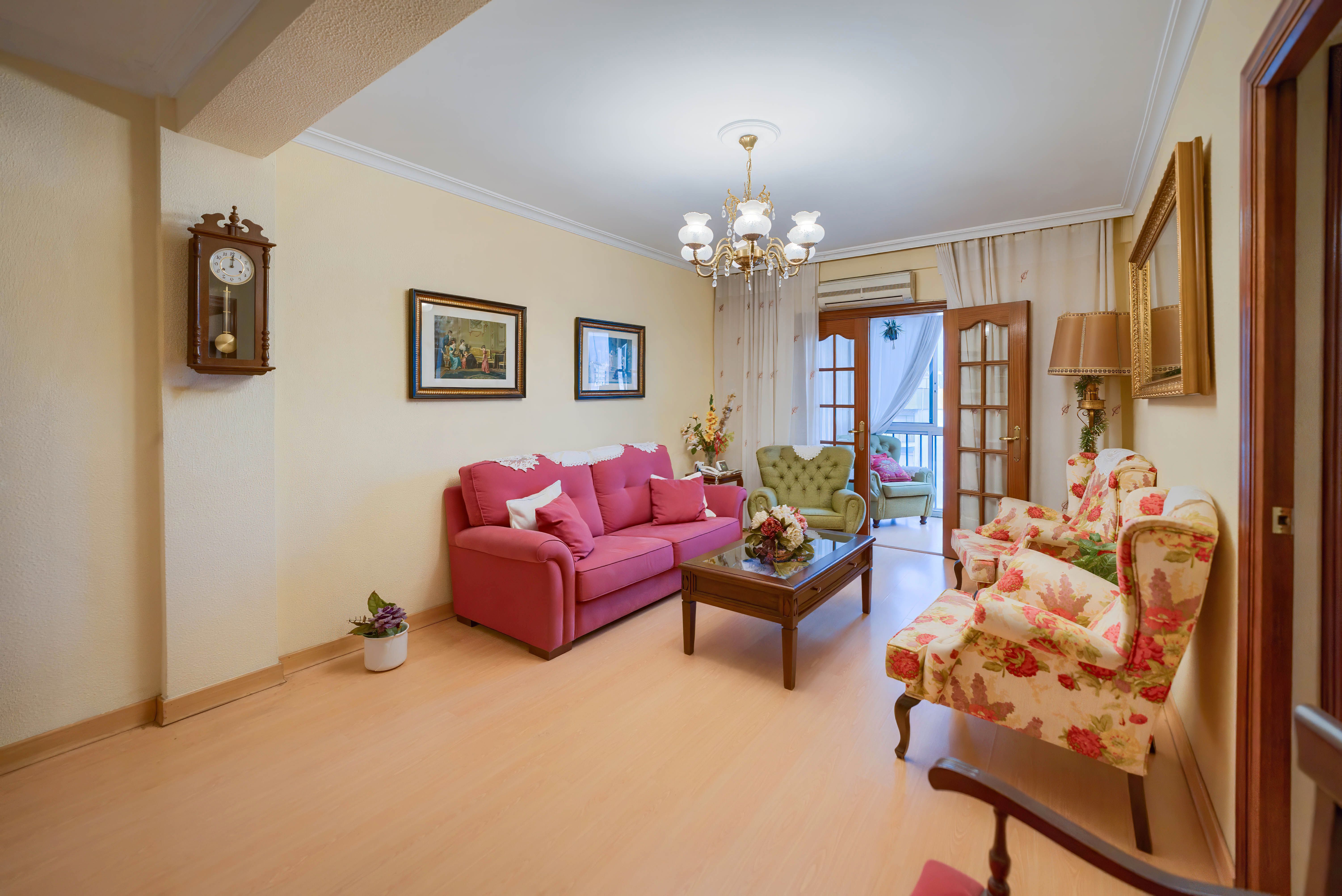 Living room of Apartment for sale in  Sevilla Capital