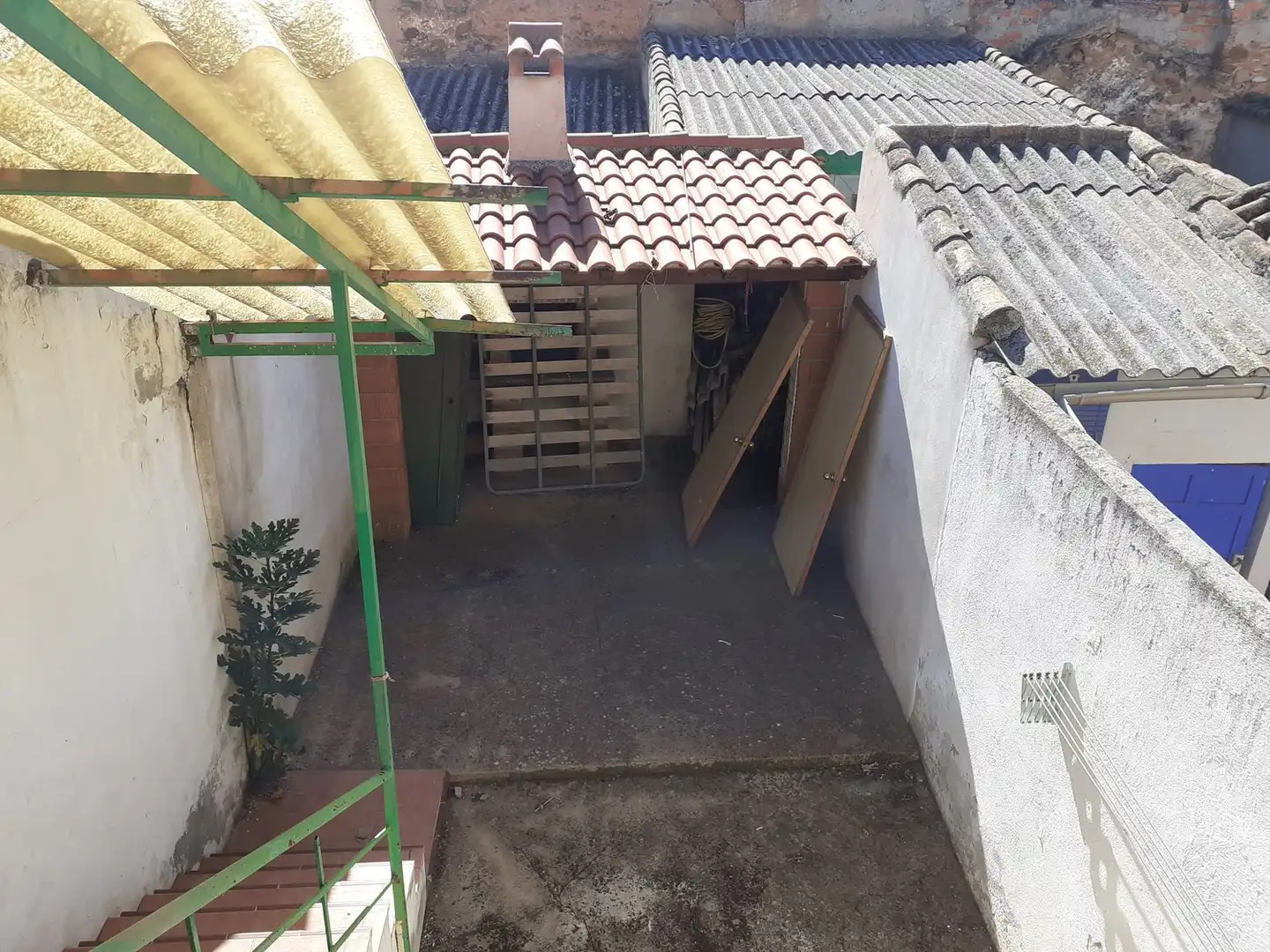 Casa adosada en venta en Valenzuela de Calatrava