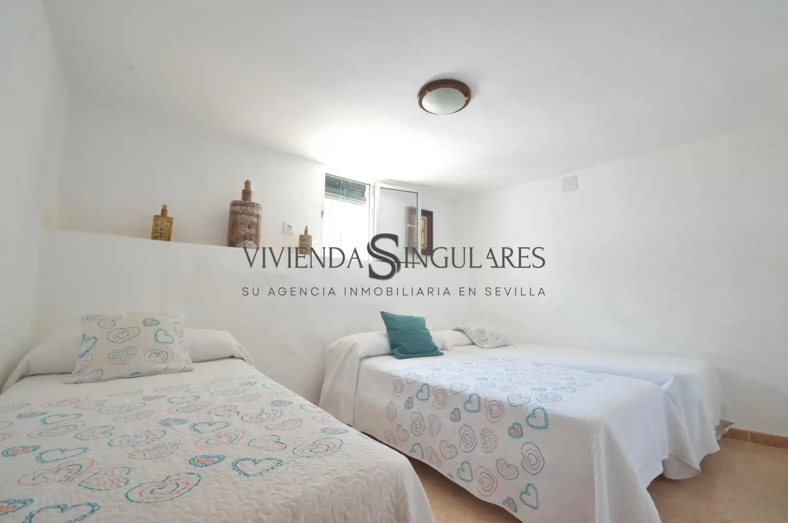 Habitación de Casa adosada en venta en Cazalla de la Sierra con Aire acondicionado, Calefacción y Terraza