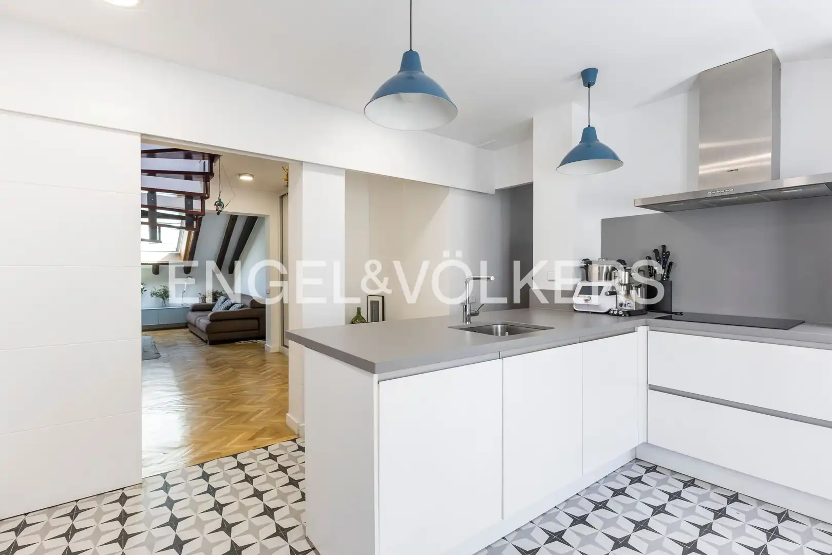 Küche von Wohnung zum Verkauf in Madrid mit Klimaanlage und Heizung