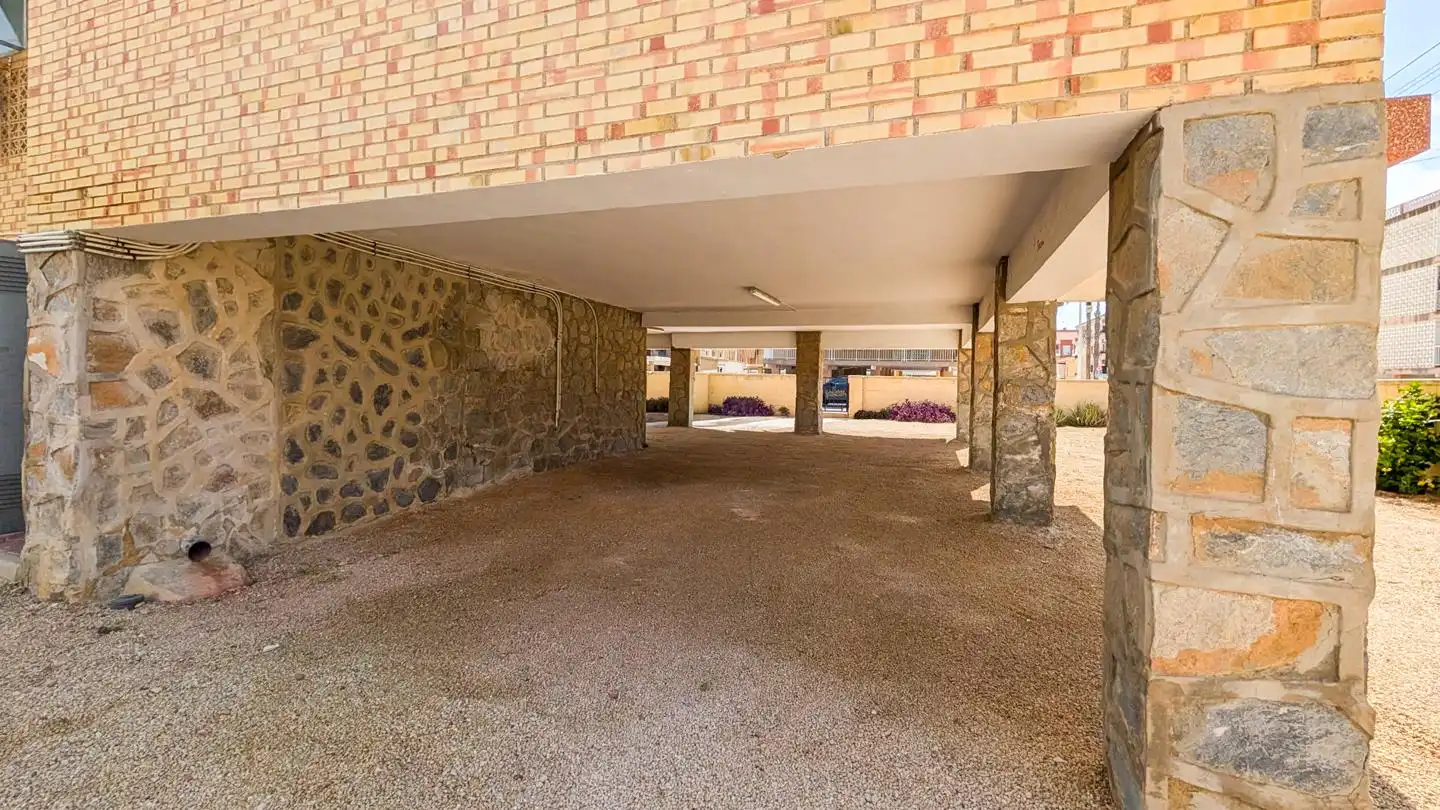 Vista exterior de Piso en venta en Santa Pola con Terraza, Trastero y Amueblado