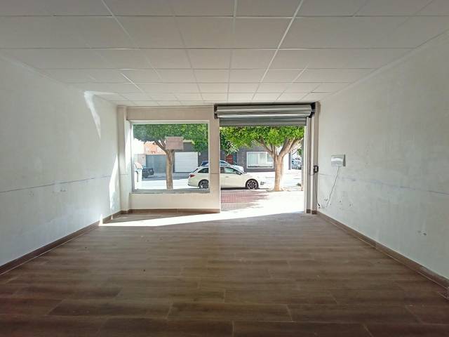 Local comercial en Alquiler en Plaza de la Luz