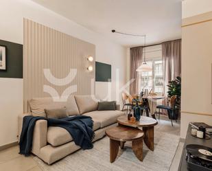 Sala d'estar de Apartament de lloguer en  Barcelona Capital amb Aire condicionat, Calefacció i Moblat