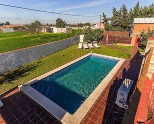 Piscina de Casa o xalet en venda en Chiclana de la Frontera amb Jardí privat, Terrassa i Piscina comunitària