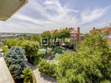 Àtic amb jardí en venda a Norte