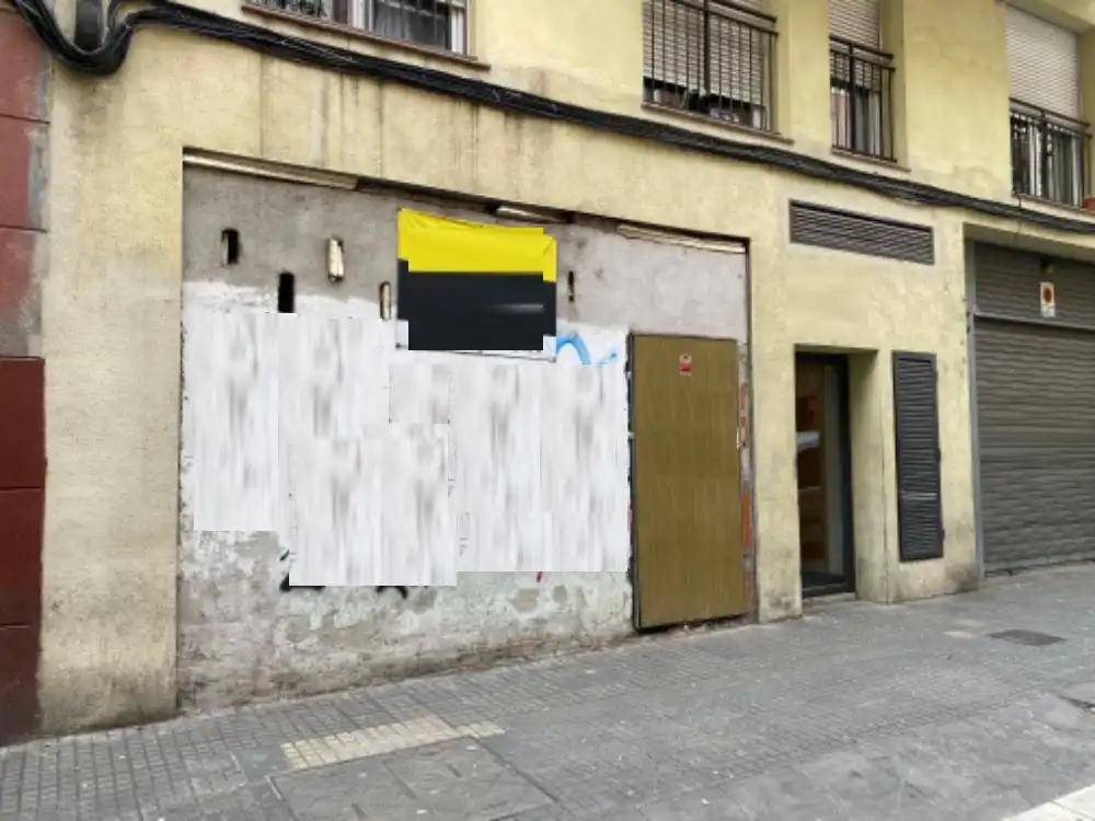 Local comercial en alquiler en C/ Torras i Bages, imagen 2