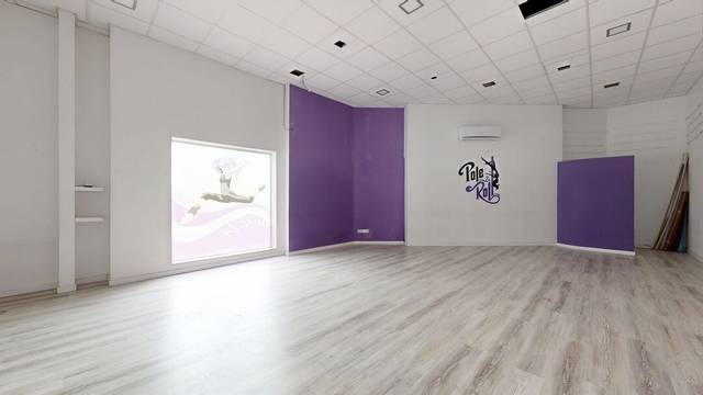 Local comercial en Alquiler en Calle la Granja de San Ildefonso en Ensanche de Vallecas - La Gavia