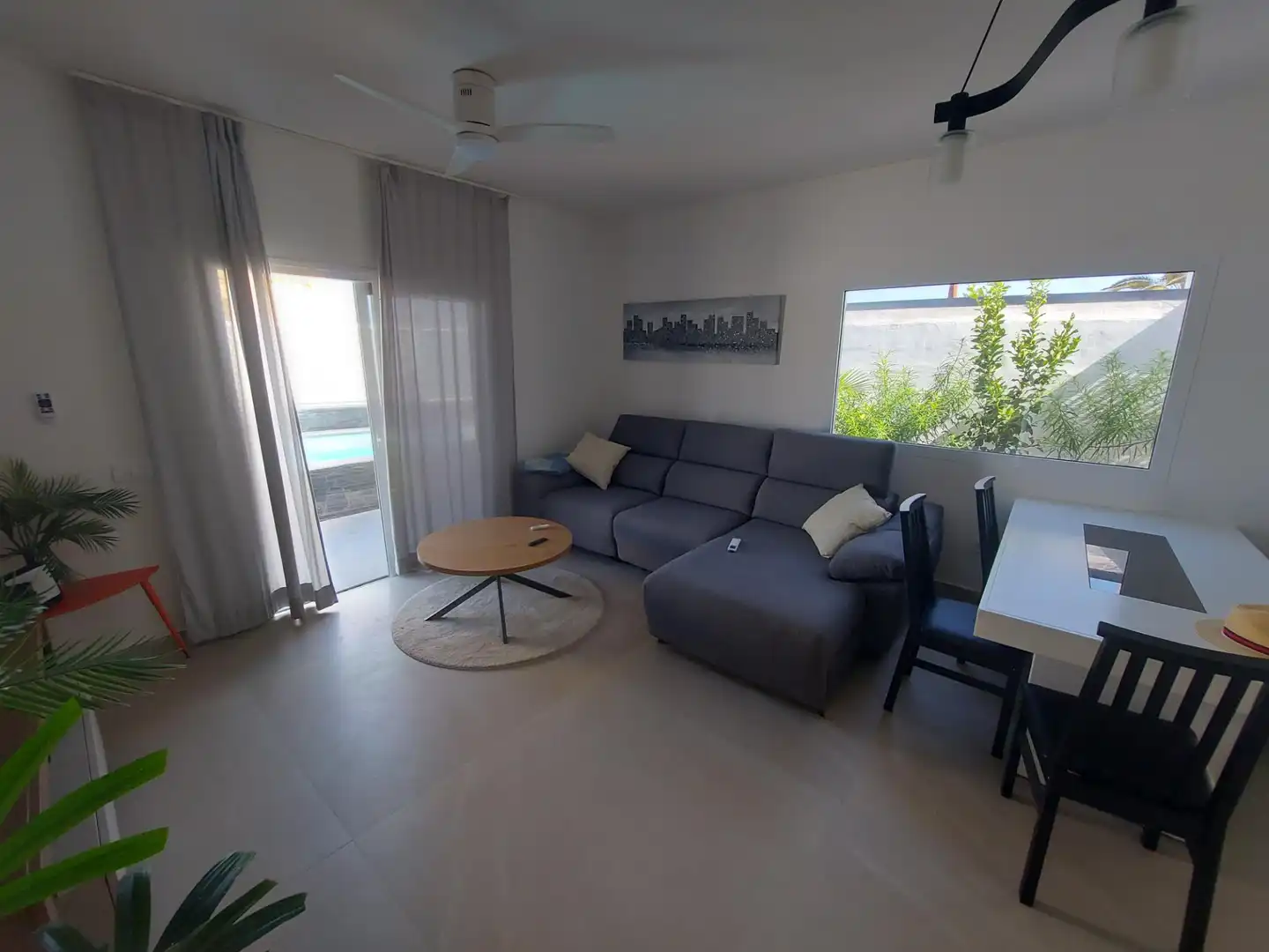 Sala de estar de Casa o chalet en venta en San Bartolomé de Tirajana con Aire acondicionado, Jardín privado y Terraza