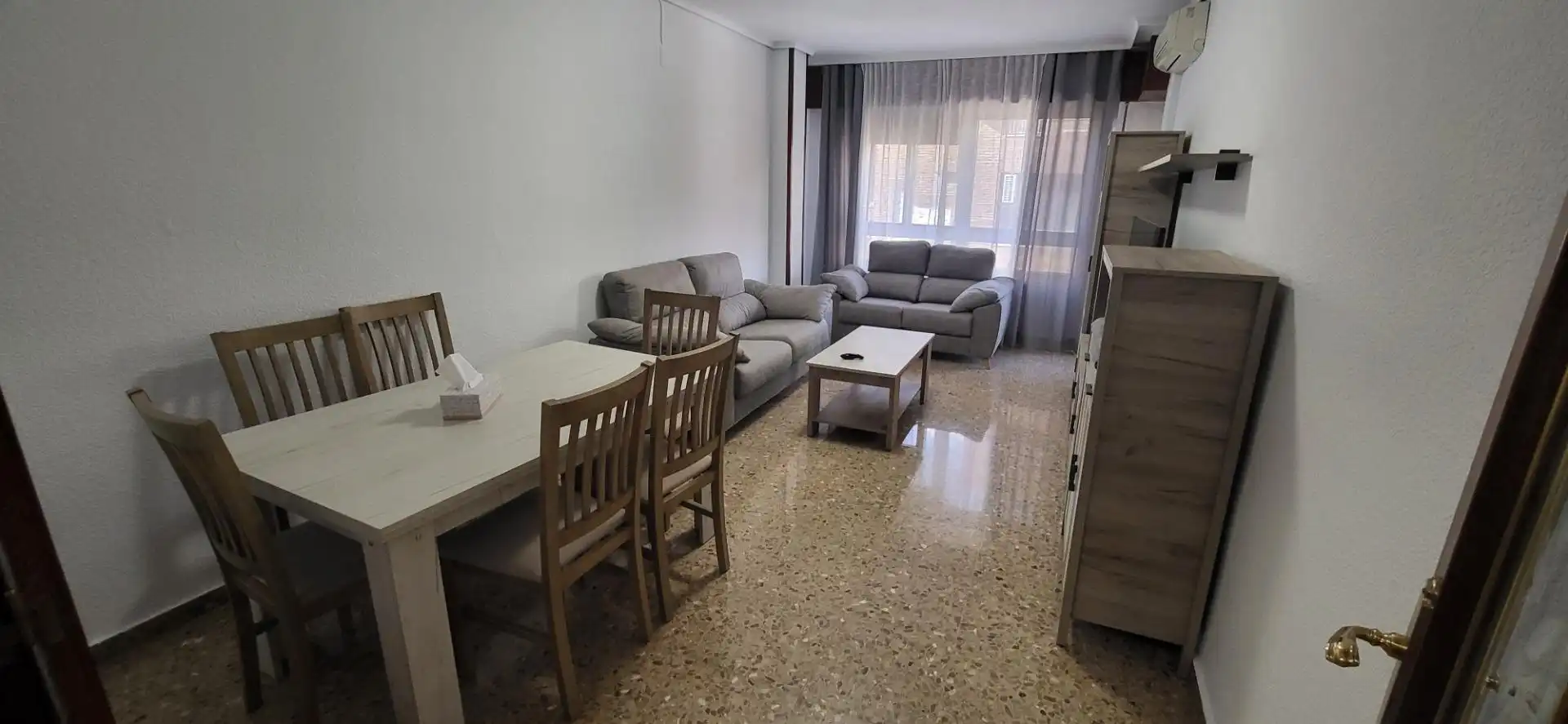 Living room of Flat for rent in Albacete  with Air Conditioner, Heating and Furnished