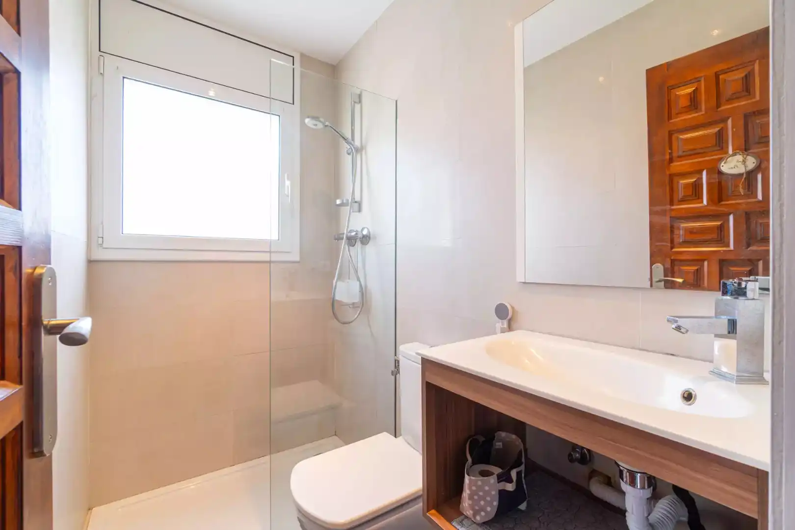 Casa con piscina en venta en Peni, imagen 49
