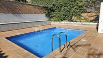 Piscina de Casa o xalet en venda en Argentona amb Terrassa i Piscina