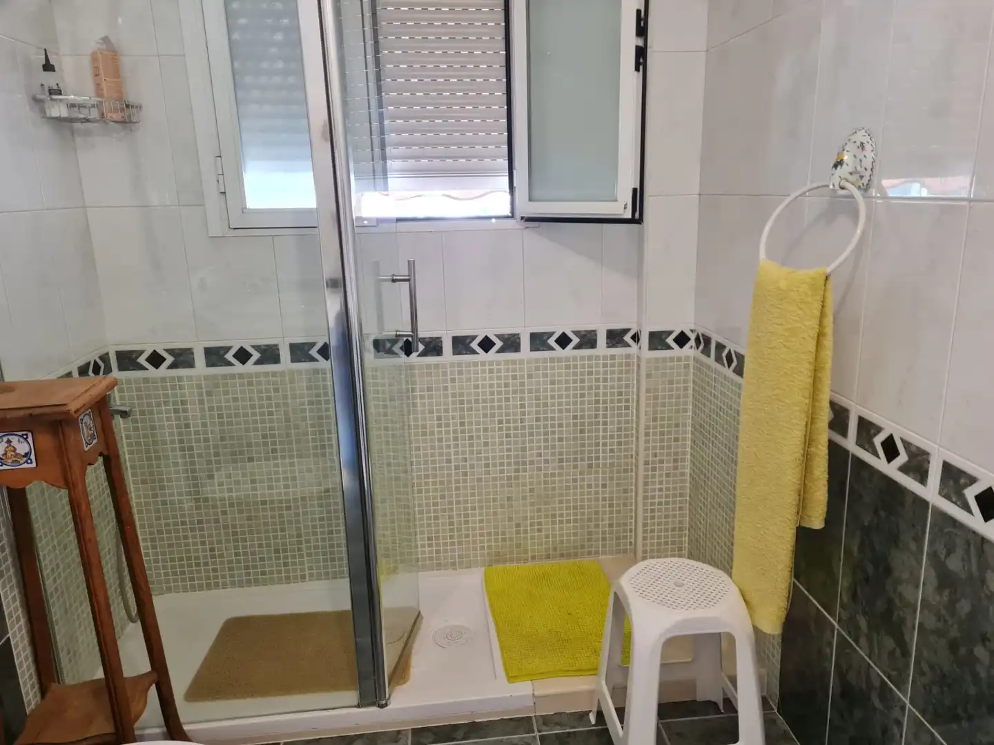 Bathroom of Houses for sale in Móstoles  with Heating, Private garden and Terrace