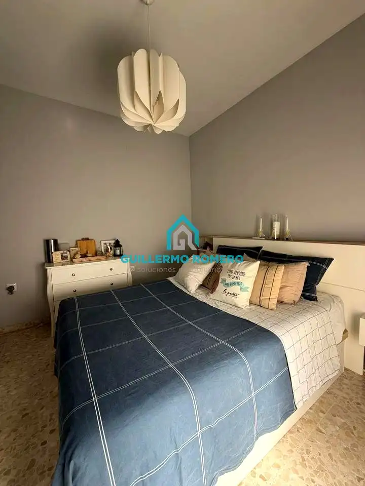 Habitación de Dúplex en venta en Coria del Río