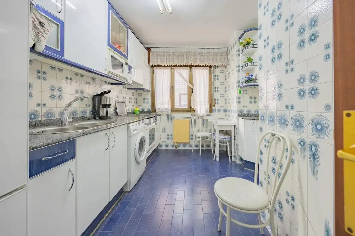 Kitchen of Flat for sale in Bilbao   with Heating and Balcony