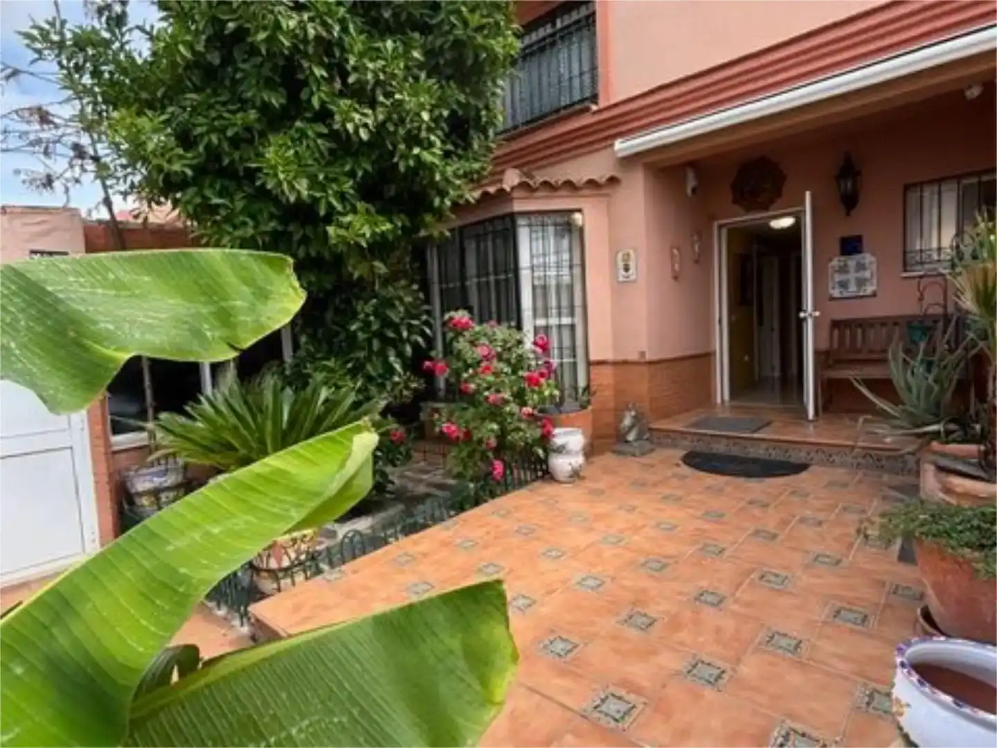 Jardí de Casa o xalet en venda en Tomares amb Aire condicionat i Balcó
