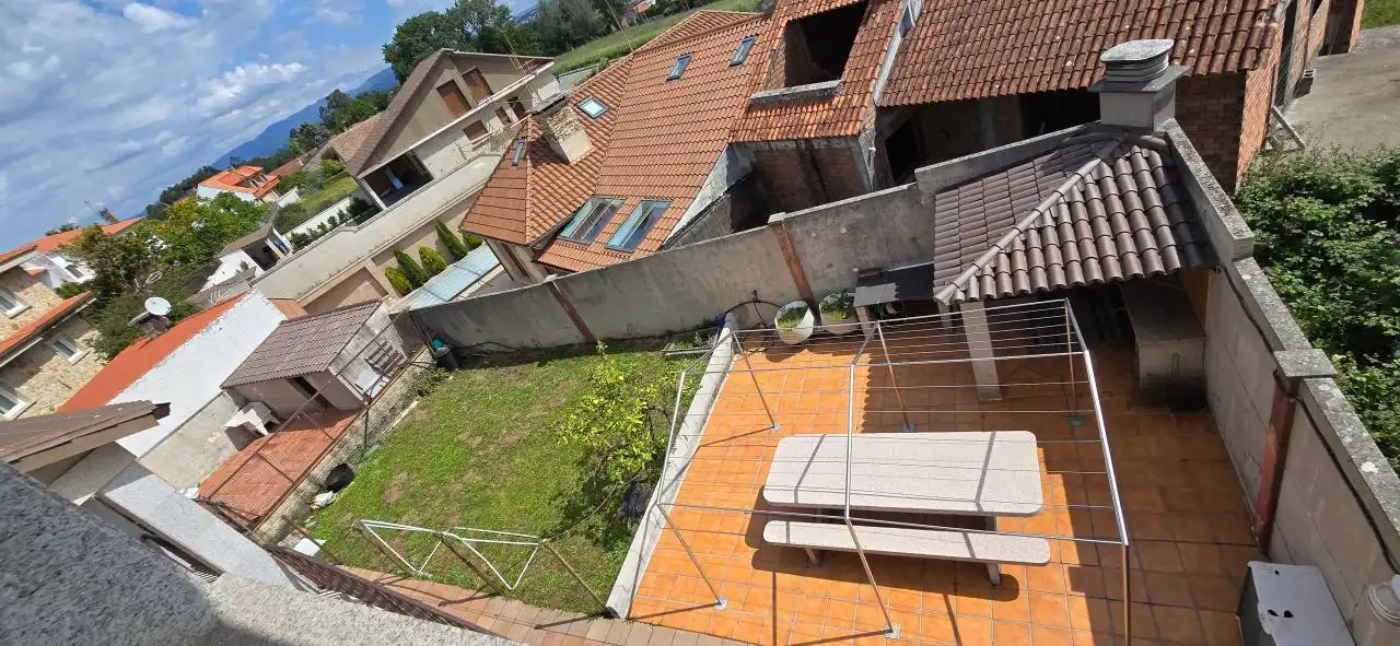 Terrassa de Casa o xalet en venda en Vilagarcía de Arousa amb Calefacció, Jardí privat i Terrassa