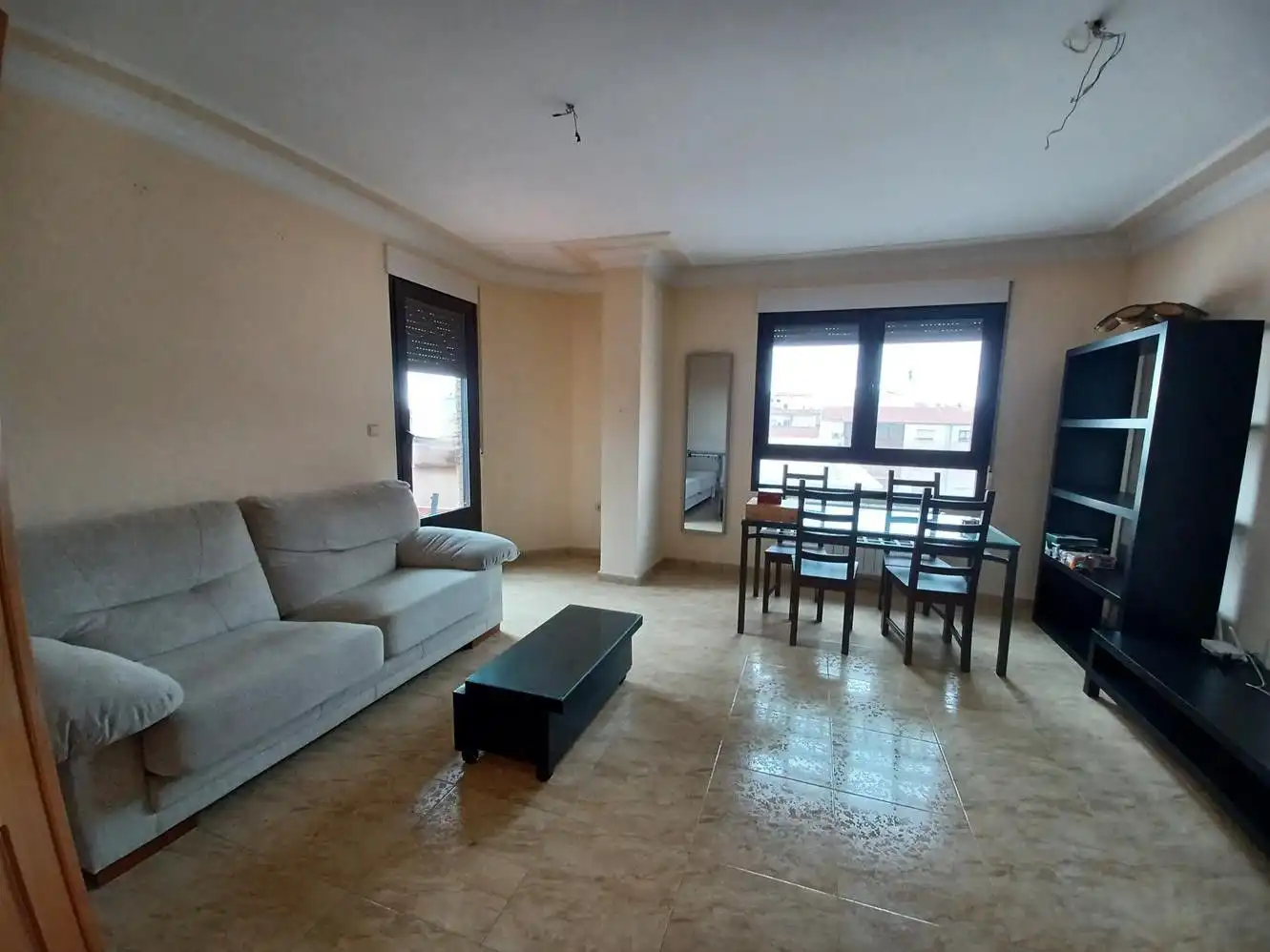 Wohnzimmer von Wohnung zum Verkauf in La Roda mit Heizung, Terrasse und Abstellraum