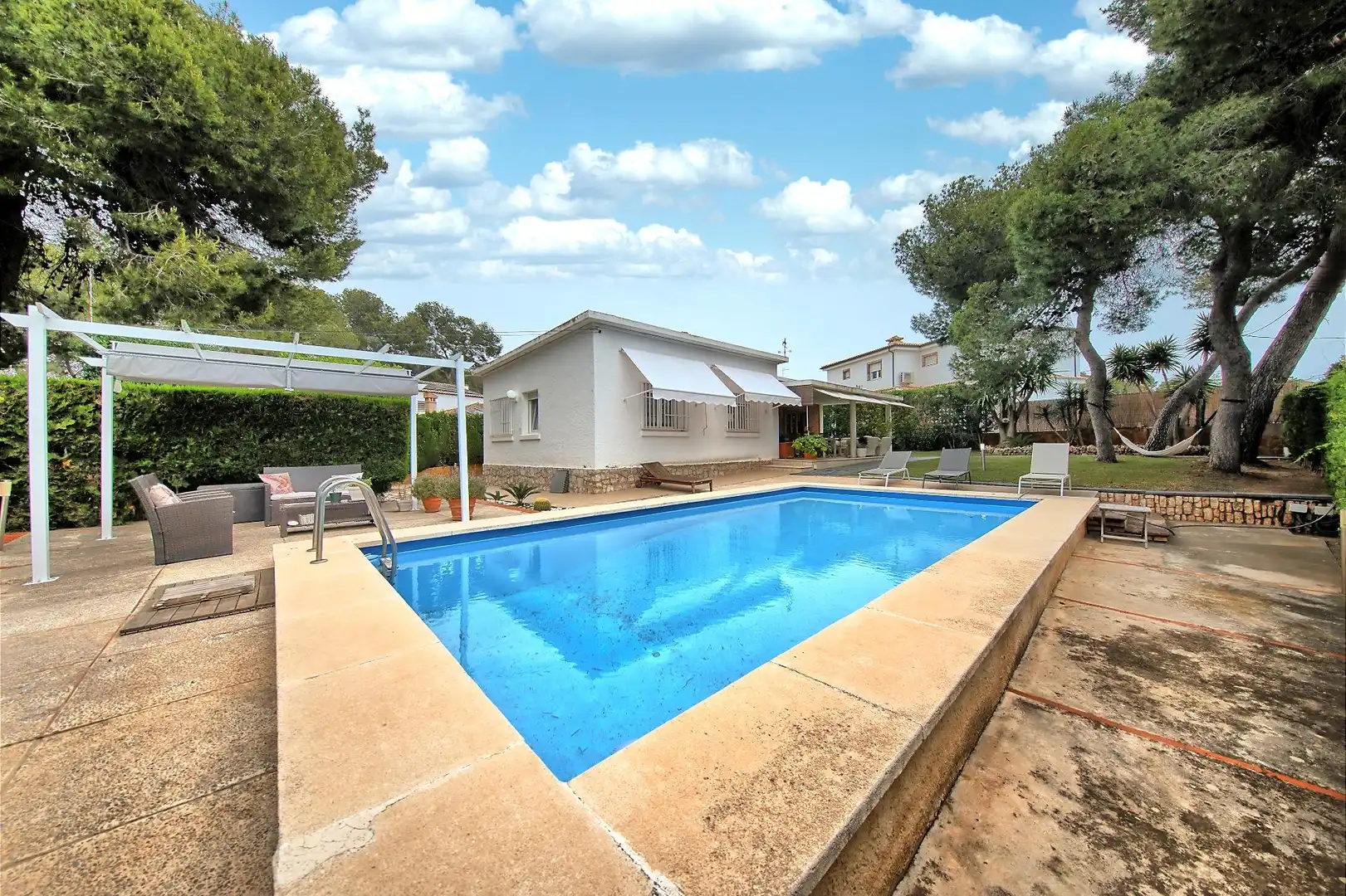 Piscina de Casa o chalet en venta en Paterna con Aire acondicionado, Calefacción y Jardín privado