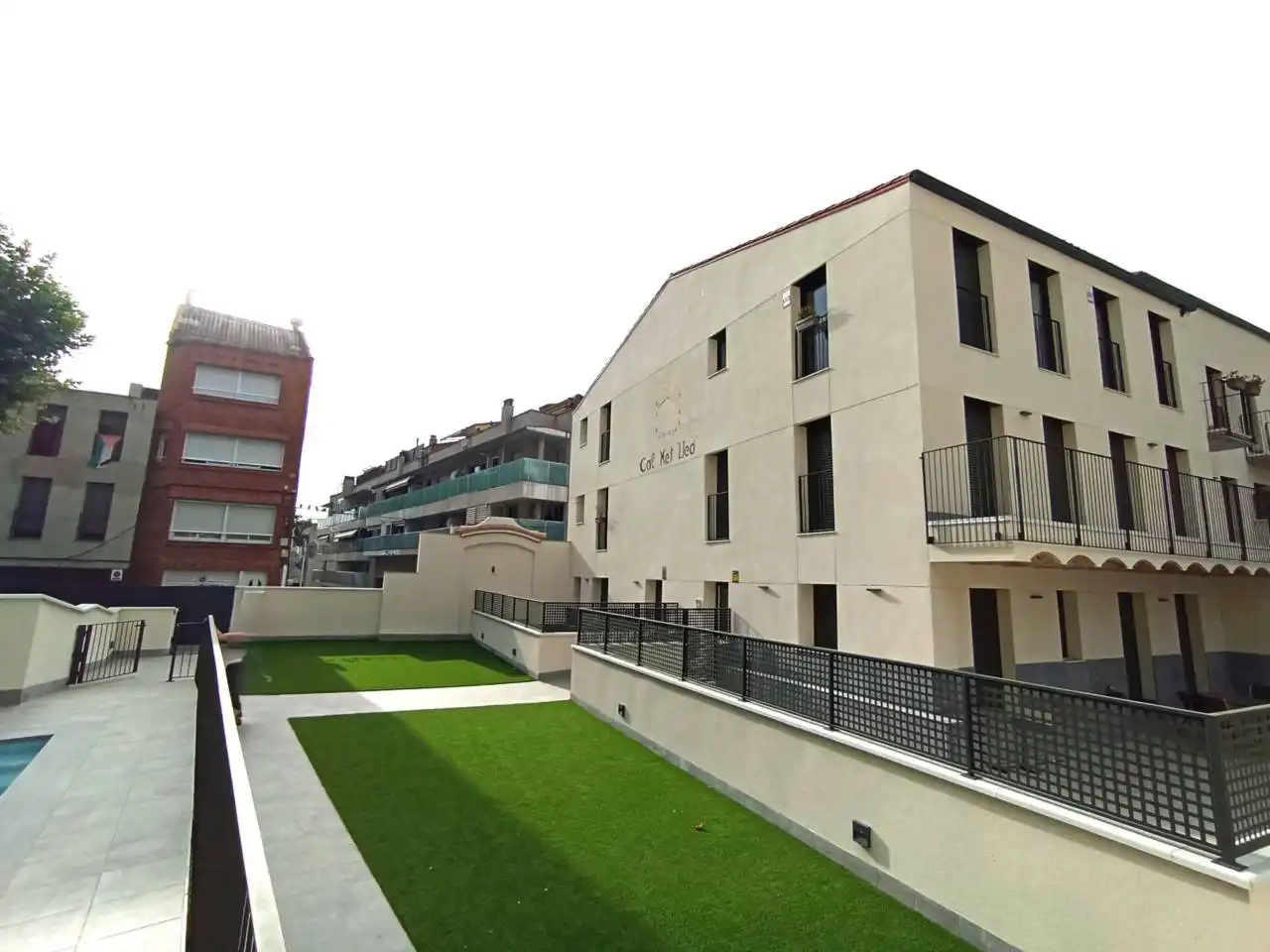Vista exterior de Pis de lloguer en Rubí amb Aire condicionat, Parquet i Terrassa