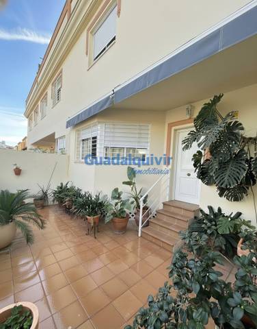 Casa adosada en Venta en Palmete