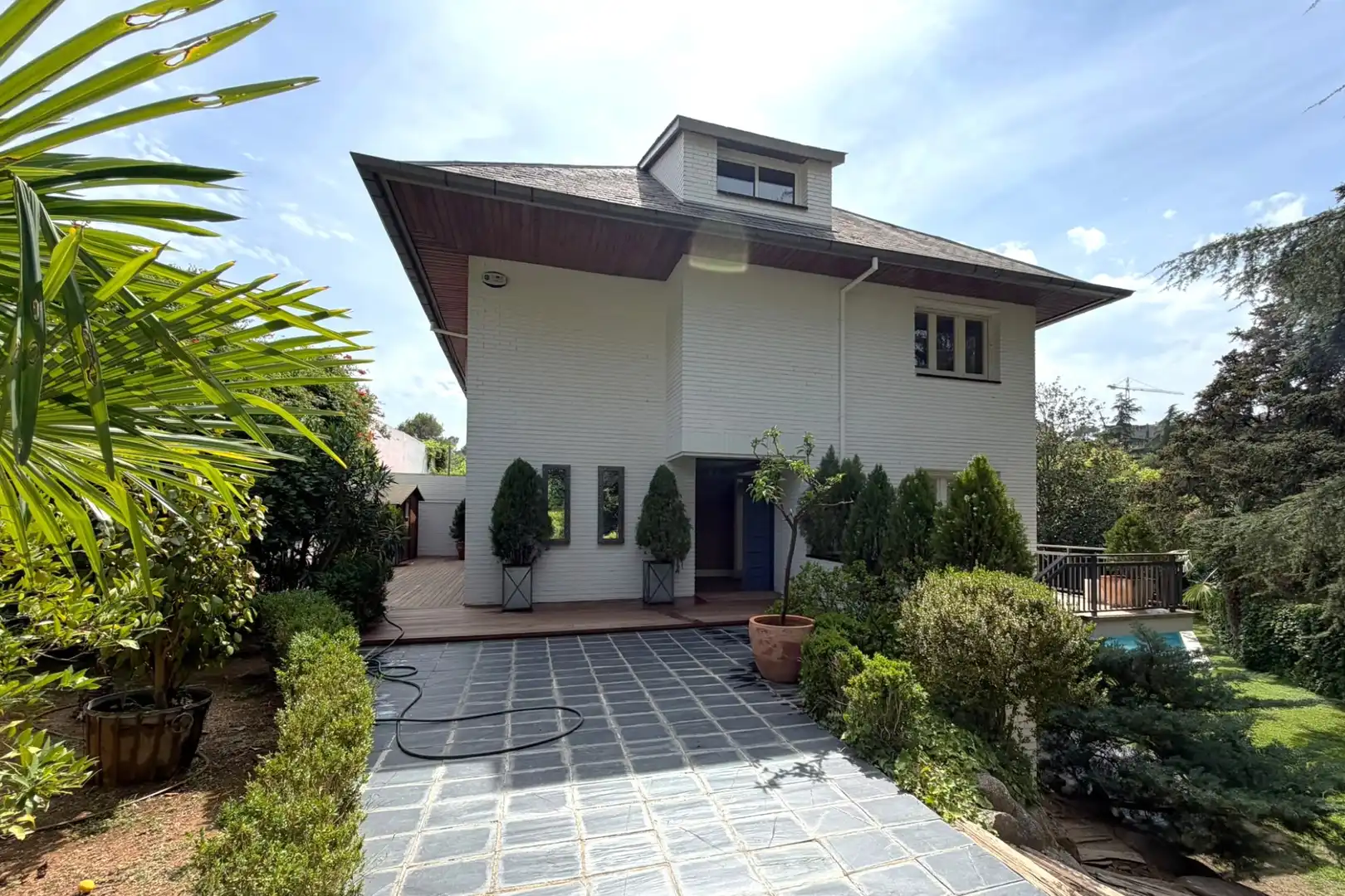 Vista exterior de Casa o chalet de alquiler en Sant Cugat del Vallès con Aire acondicionado, Calefacción y Jardín privado