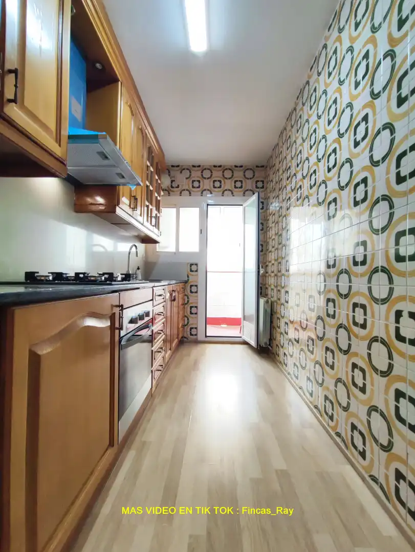 Cocina de Piso en venta en Caldes de Montbui con Aire acondicionado, Calefacción y Horno