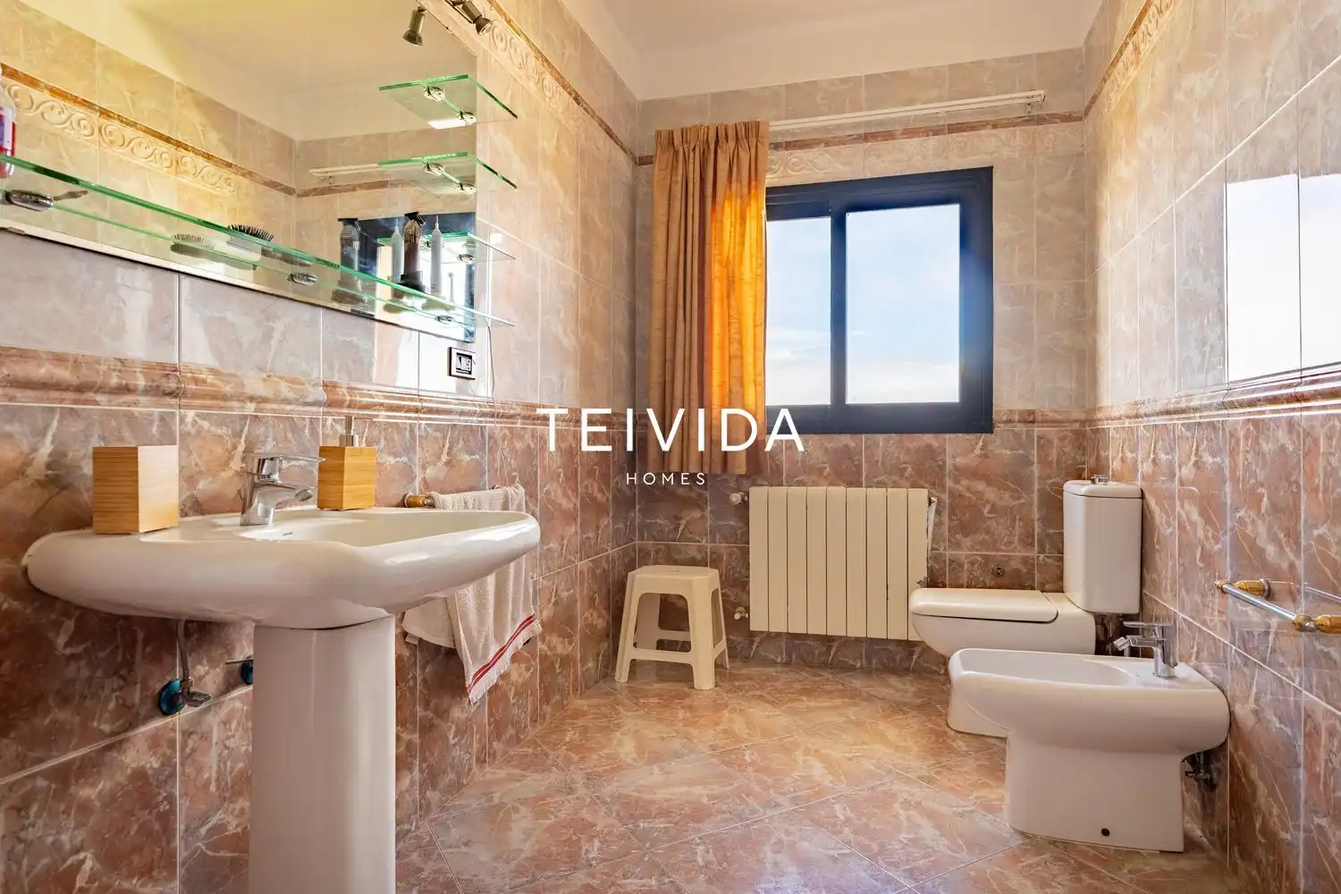 Bathroom of Houses for sale in Tacoronte  with Air Conditioner, Terrace and Storage room