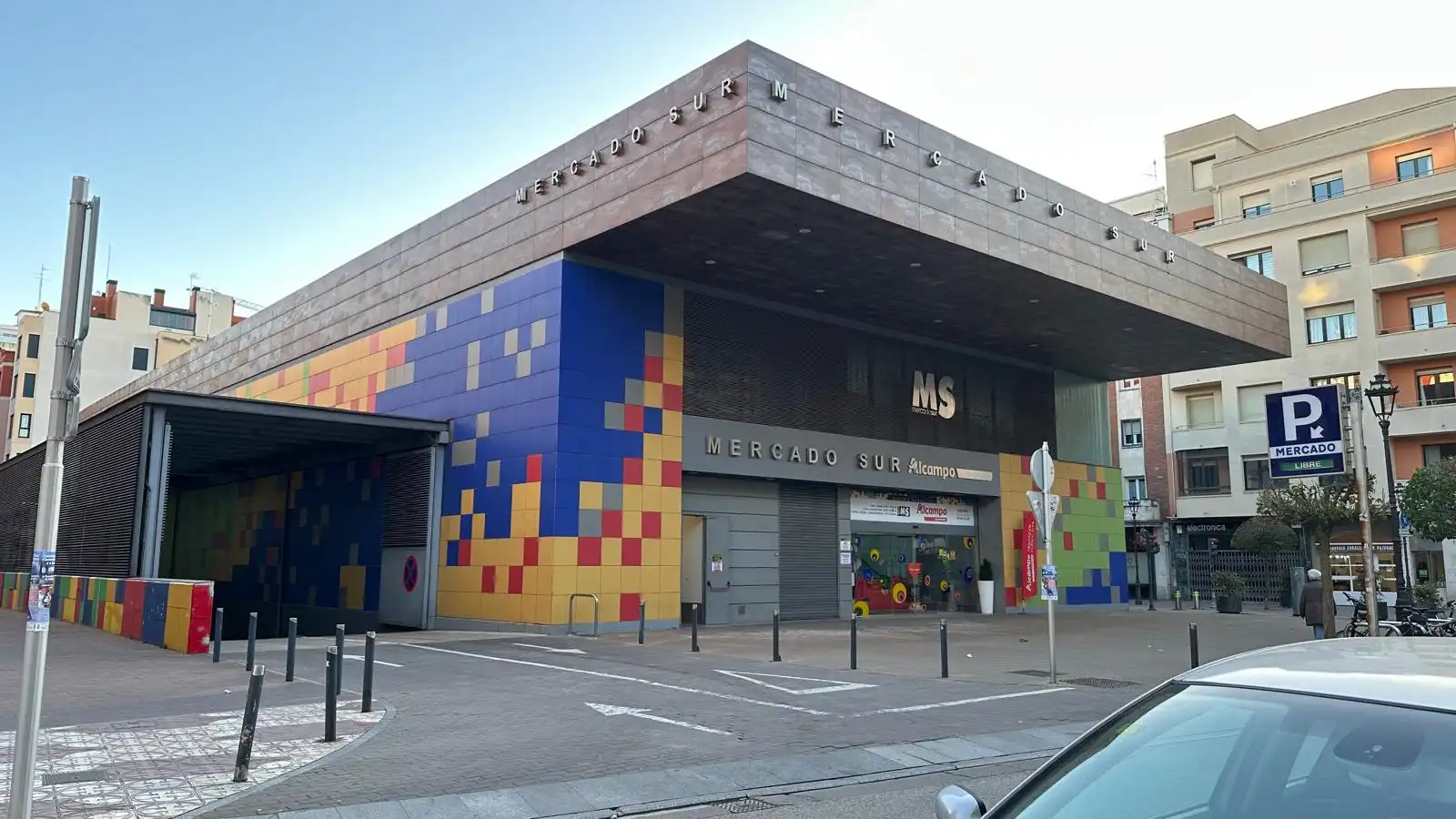 Vista exterior de Local en traspaso en Burgos con Amueblado y Alarma
