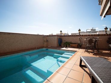 Chalet con balcón en venta en San Miguel de Salinas