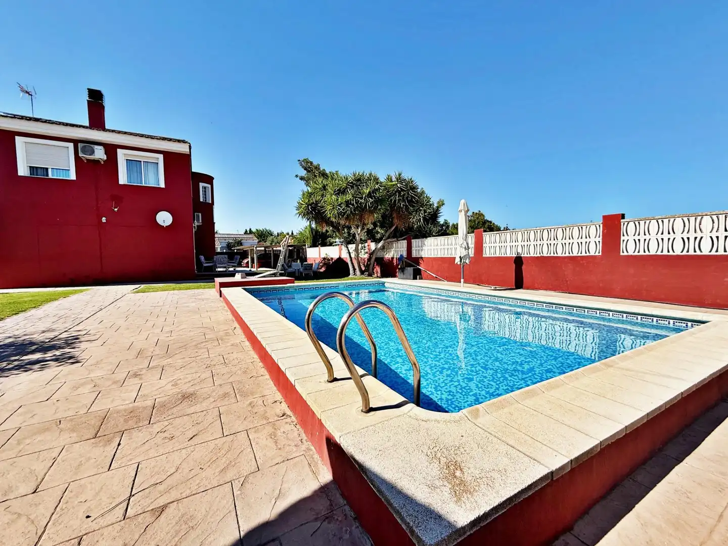 Piscina de Casa o xalet en venda en Llíria amb Aire condicionat, Calefacció i Jardí privat