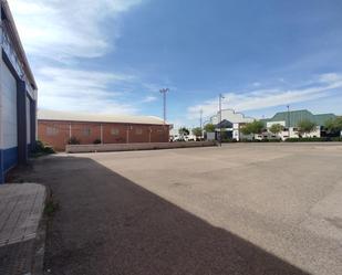 Vista exterior de Nau industrial de lloguer en Linares