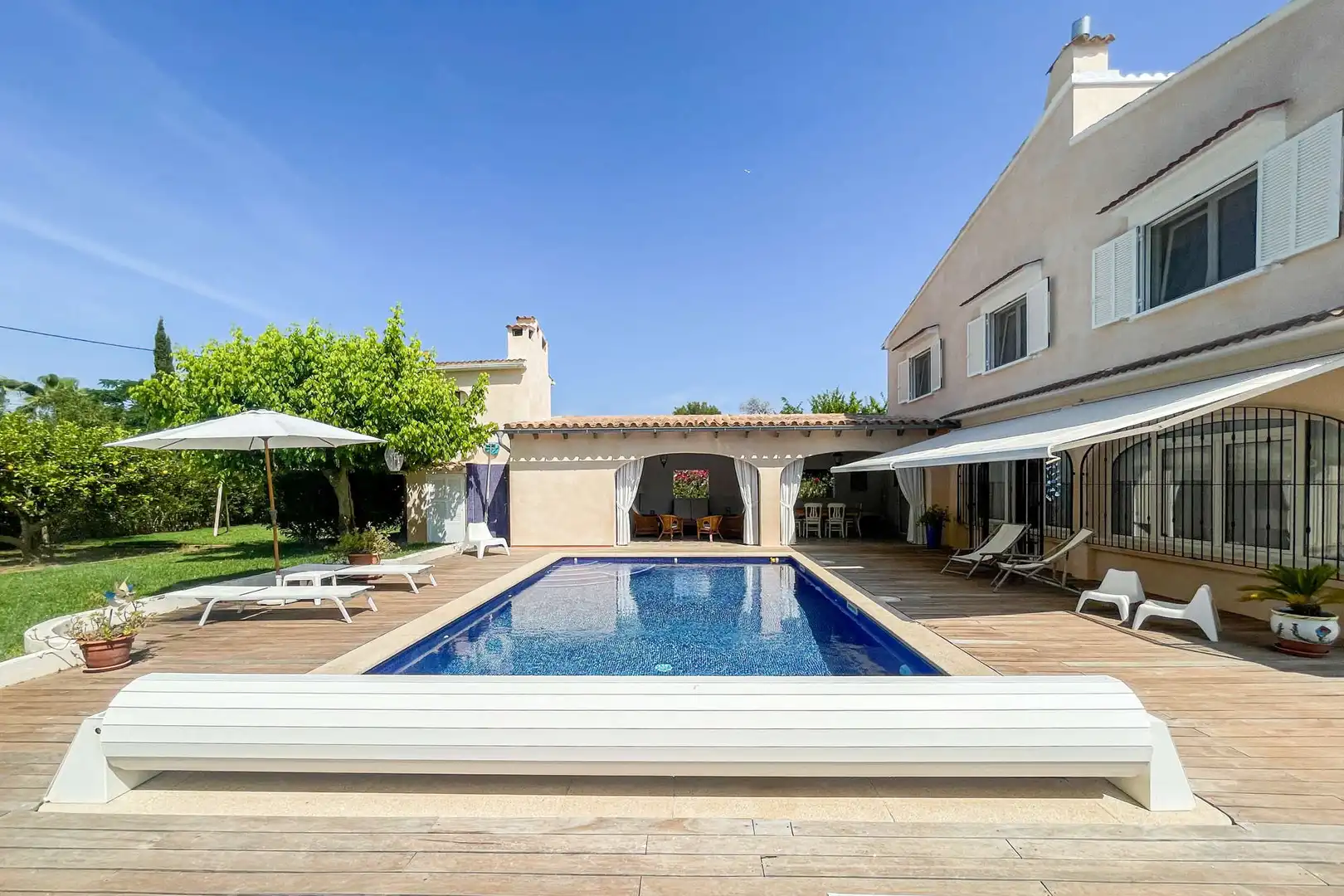 Piscina de Finca rústica en venta en Muro con Aire acondicionado, Terraza y Amueblado