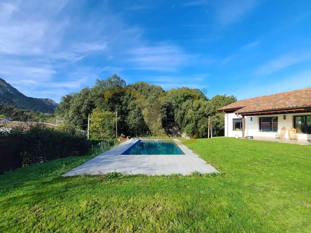 Swimming pool of Houses for sale in Ribadesella  with Air Conditioner, Heating and Private garden