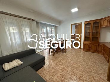 Piso con ascensor en alquiler en Godofredo Ros
