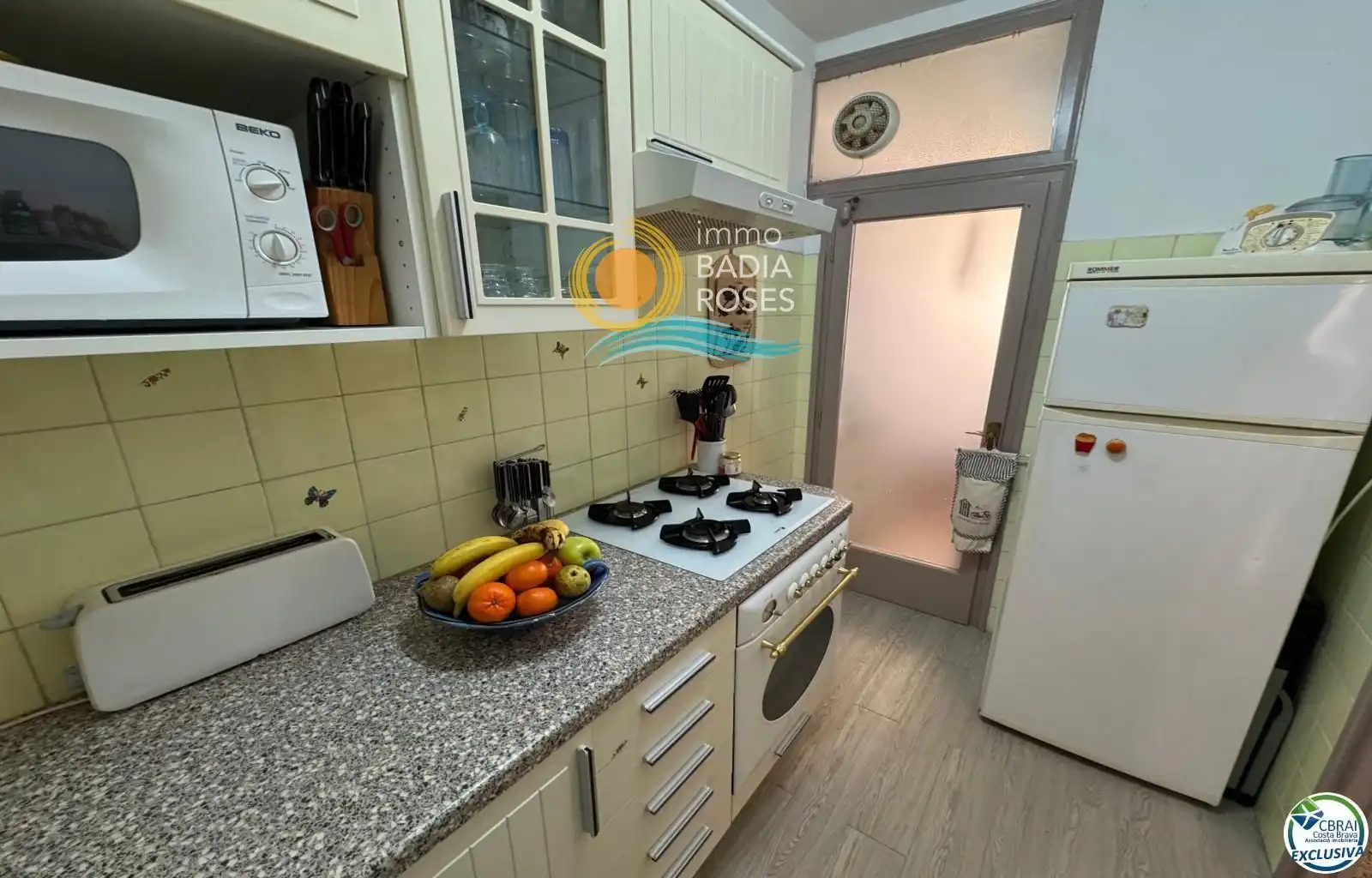Cocina de Piso en venta en Roses con Calefacción, Terraza y Trastero
