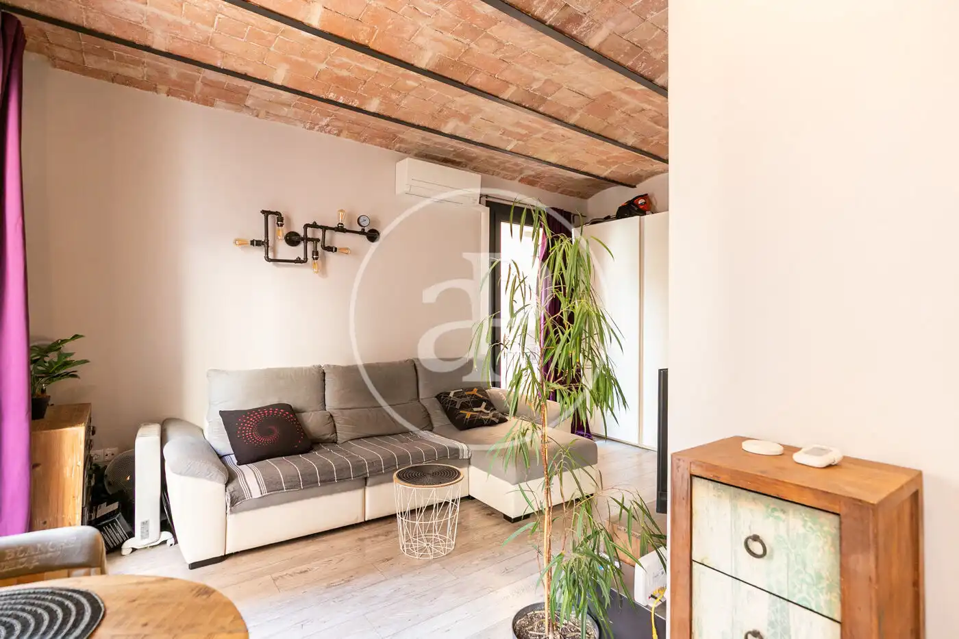 Sala de estar de Piso en venta en Barcelona con Aire acondicionado, Calefacción y Amueblado