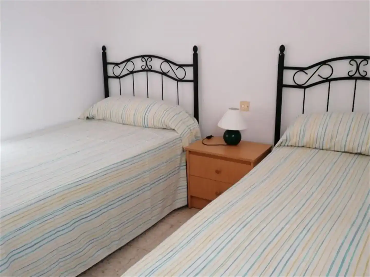 Habitación de Piso en venta en Calañas con Aire acondicionado, Amueblado y Horno