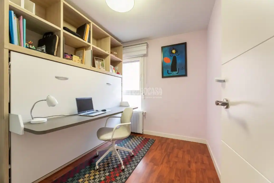 Habitación de Casa adosada en venta en Zona Carretera del Plantío
