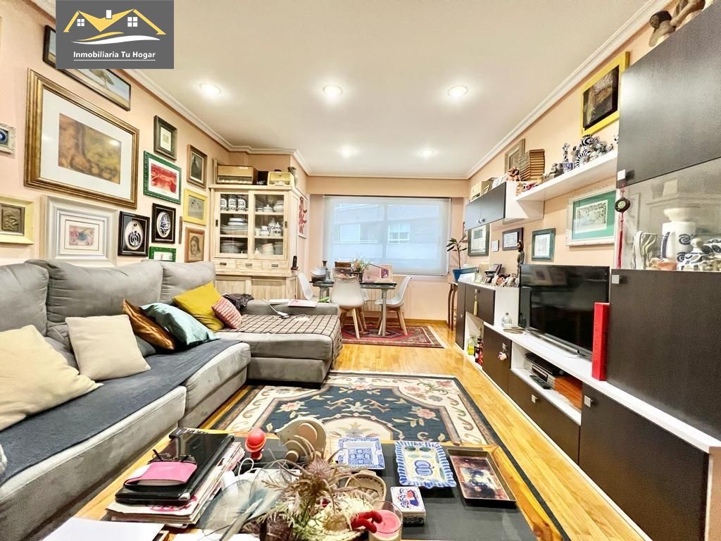 Living room of Flat for sale in Ourense Capital   with Air Conditioner, Heating and Storage room