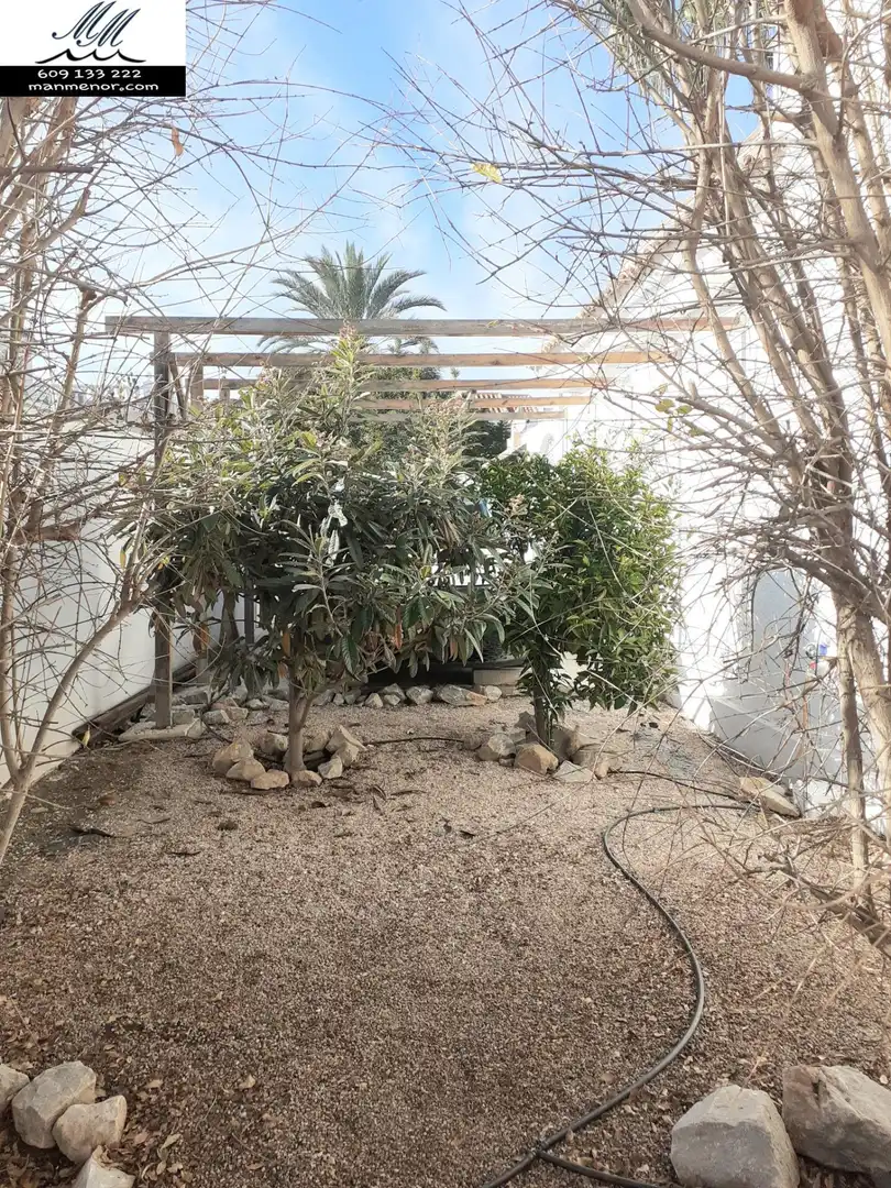 Jardí de Casa o xalet en venda en Los Alcázares amb Calefacció, Jardí privat i Terrassa